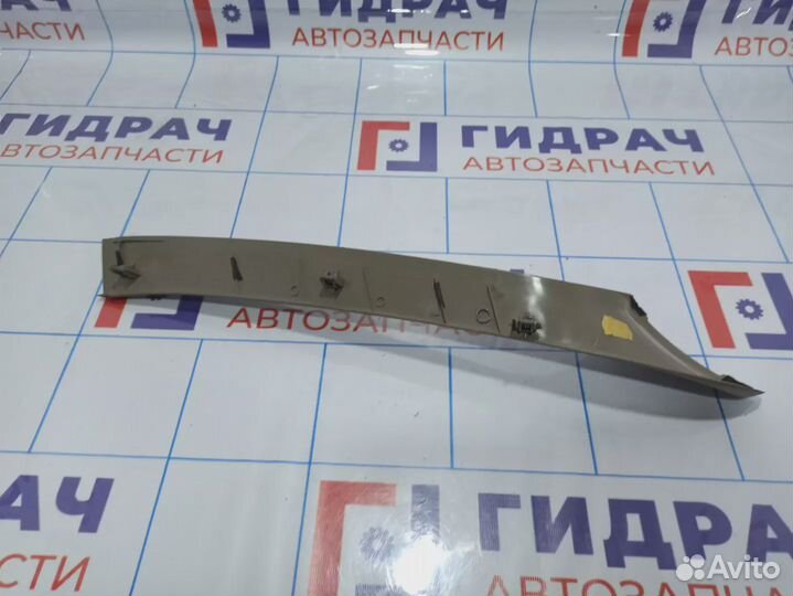 Обшивка двери багажника верхняя правая Volvo XC90 39973764