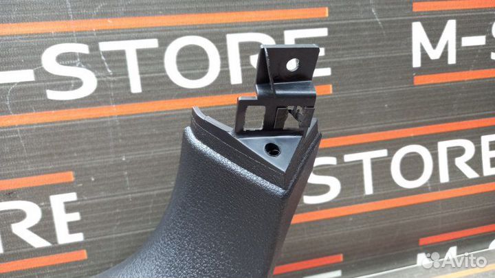 Обшивка двери багажника левая Audi Q7 4LB BHK 2008