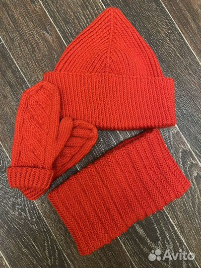 Варежки, шапки, снуды, носки, следки