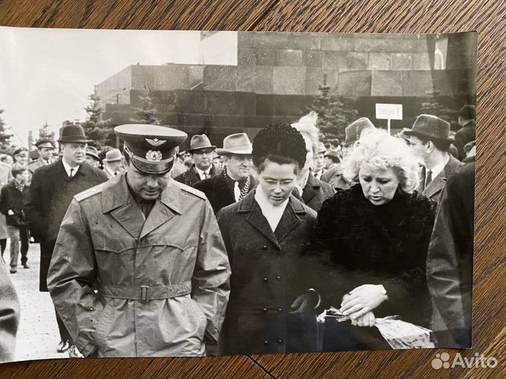 Юрий Гагарин с женой, Терешкова, космонавты 1967 г