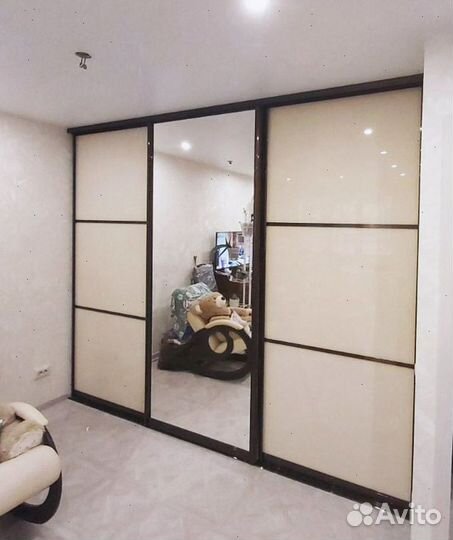 Двери купе в ниши, шкафы