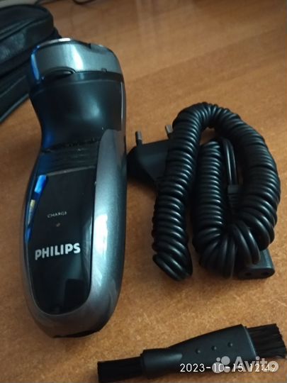 Личные вещи мужские электро бритва