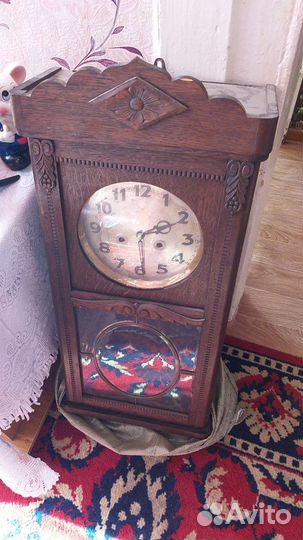 Старинные настенные антикварные часы с боем