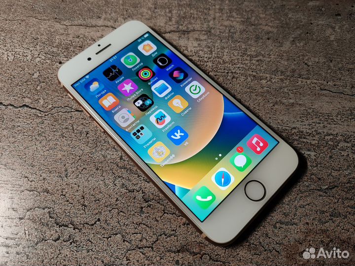 iPhone 8, 64 ГБ