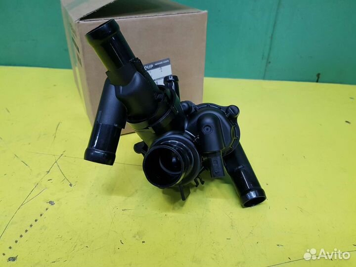 Термостат Infiniti Q30 QX30 21200HG00H