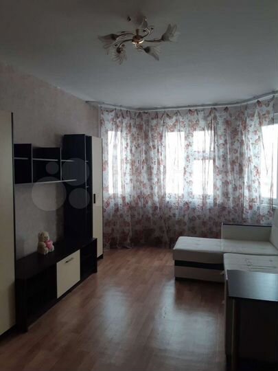 3-к. квартира, 100 м², 13/17 эт.