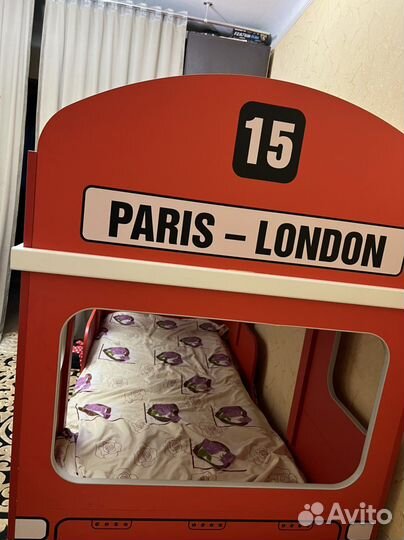 Двухъярусная кровать машина