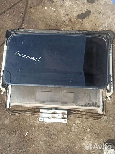 Люк Mitsubishi Outlander I 2003-2007