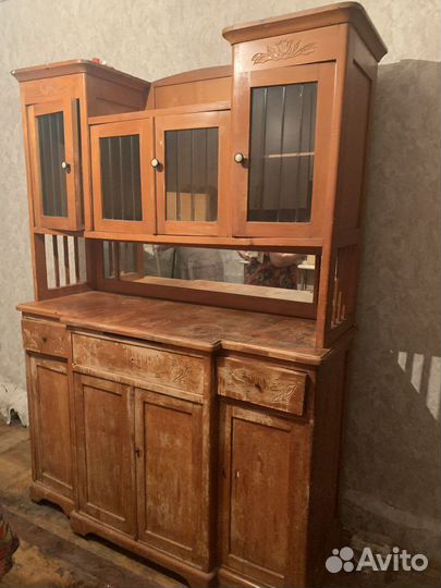 Старинный буфет