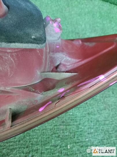 Фонарь задний правый mazda axela