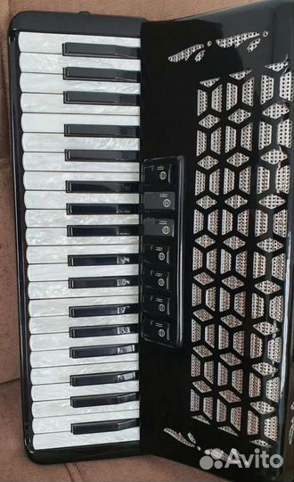 Аккордеон Юпитер,новый,в упаковке, готововыборный