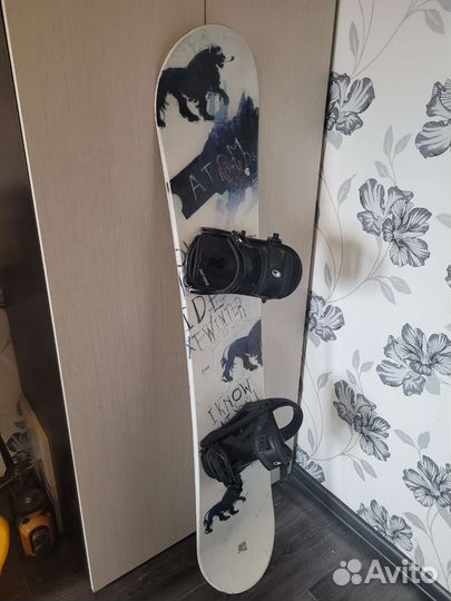 Сноуборд с креплениями