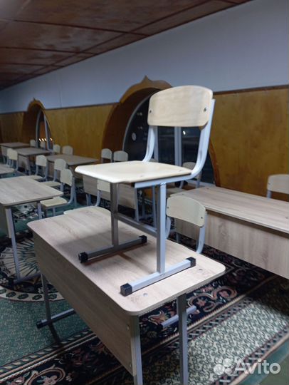 Школьная мебель, парты и стулья