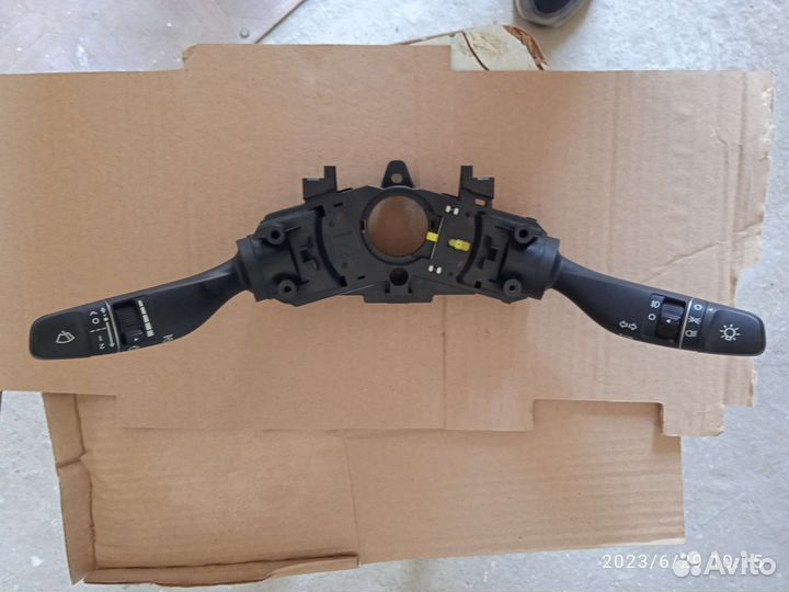 Подрулевой переключатель