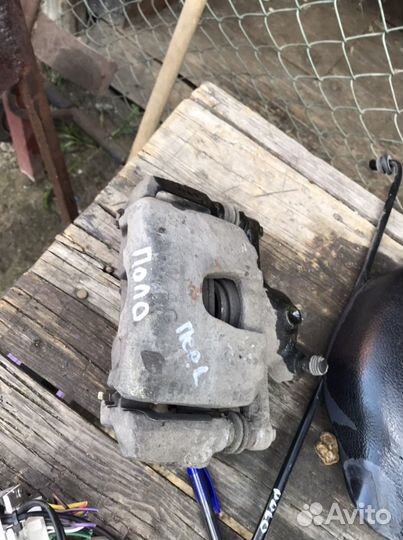 Суппорт передний левый volkswagen polo 5