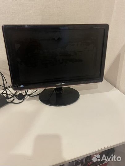 Монитор Samsung