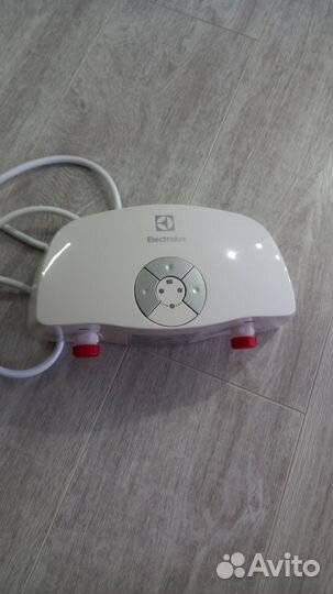 Водонагреватель проточный electrolux