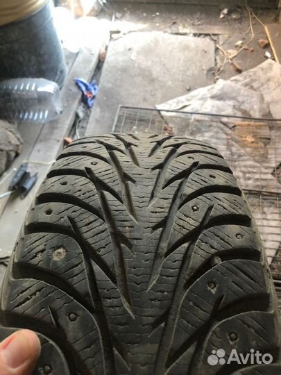 Yokohama Ice Guard Stud IG55 215/65 R16