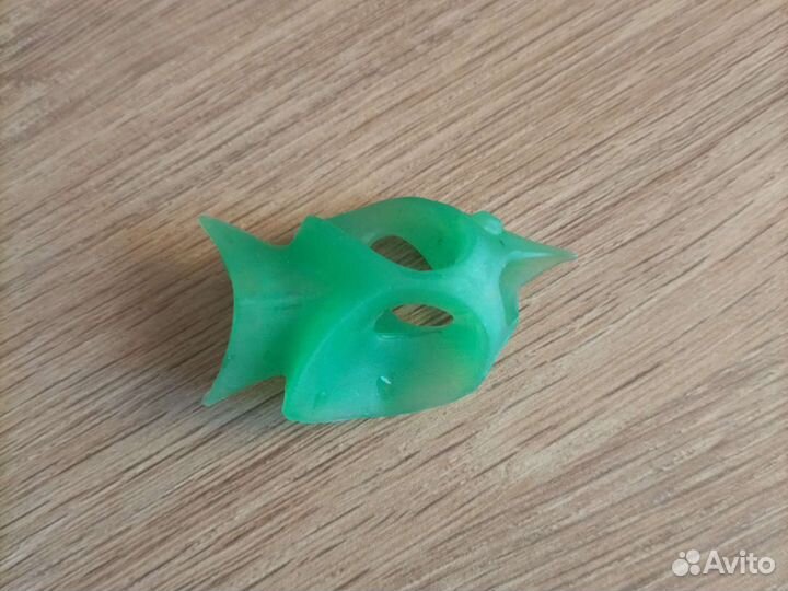 Насадка на карандаш (ручку) для левши