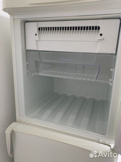 Холодильник Indesit