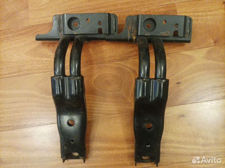 Кронштейн для Land cruiser. За шт