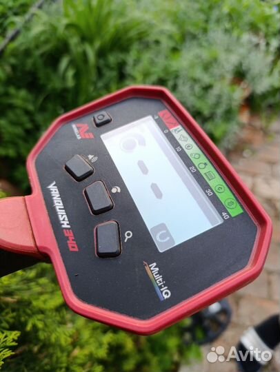 Металлоискатель minelab vanquish 340