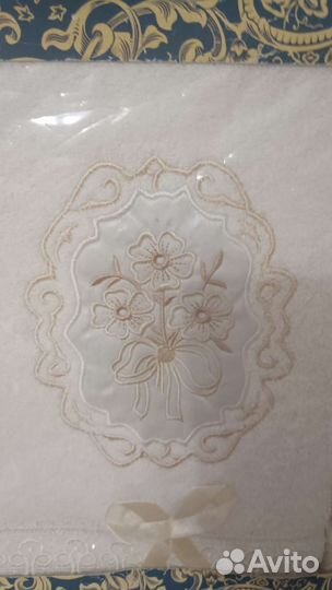 Набор махровых полотенец новый