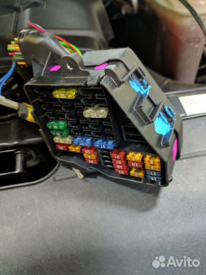 Блок предохранителей VW Passat B5, Audi a4 b5
