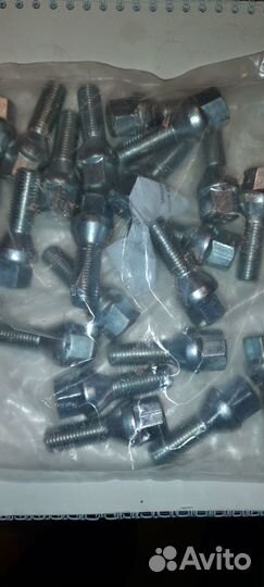 Болты на колёса авто