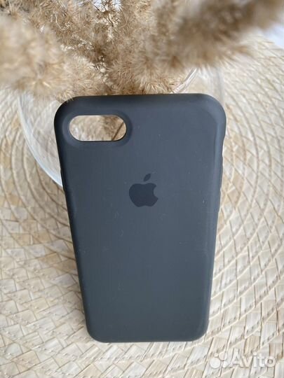 Чехол на iPhone 7