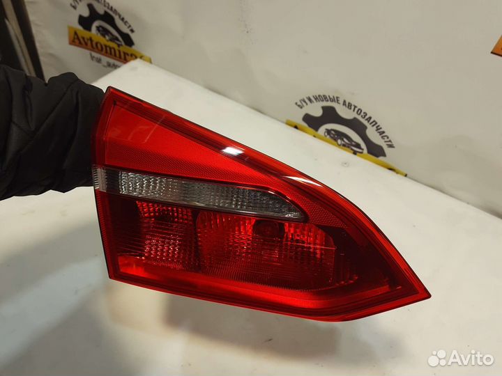 Фонарь левый в багажник Focus 3 14-18 универсал