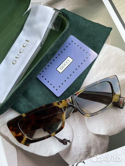 Очки солнцезащитные Gucci
