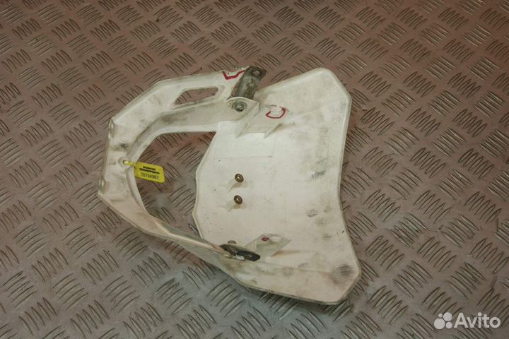 Пластик вокруг фары Yamaha YZ250