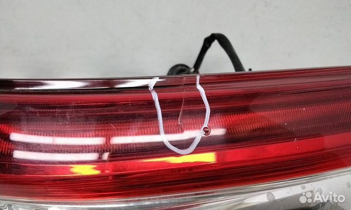 Фонарь правый наружный Toyota Camry V70 LED