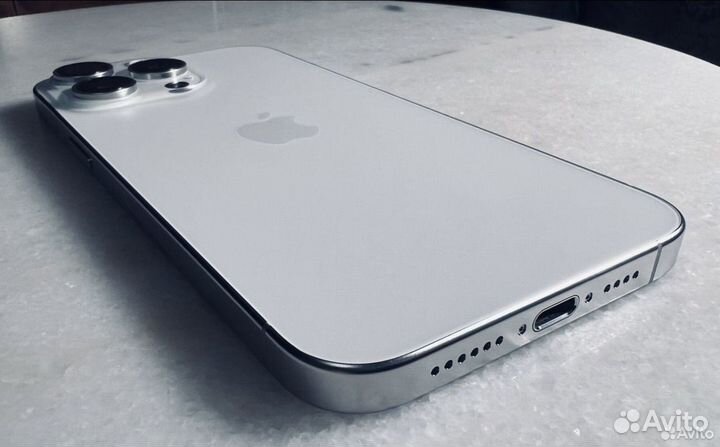 iPhone 15 Pro Max, 256 ГБ