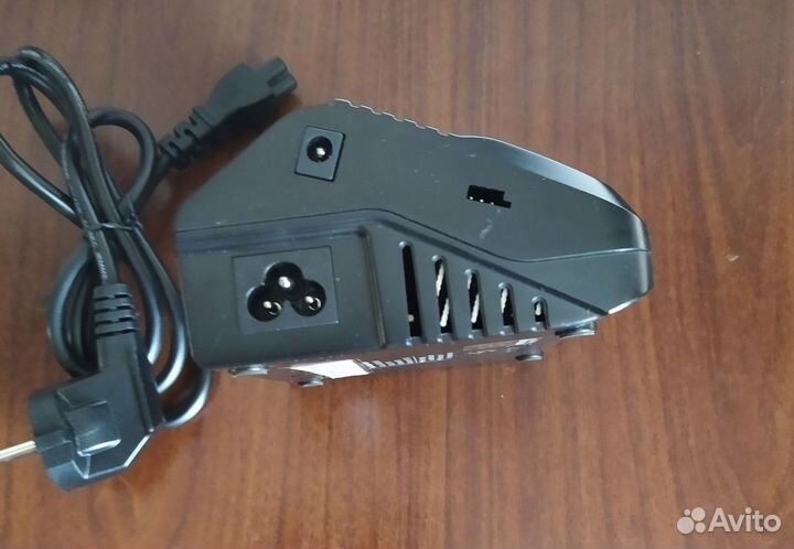 Универсальное компьютерное зарядное устройство sky