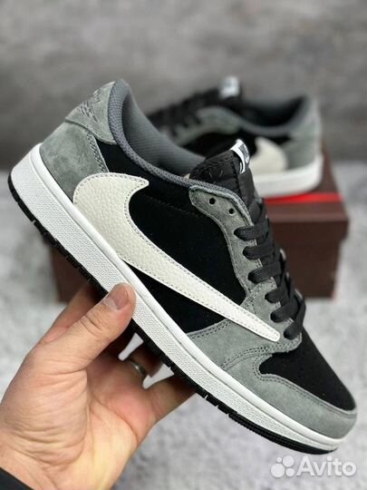 Nike air jordan 1 retro low x Travis Scott