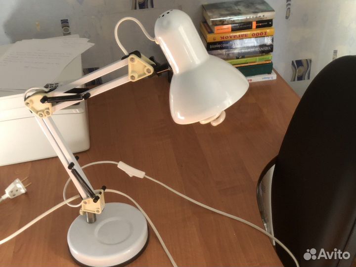 Лампа настольная