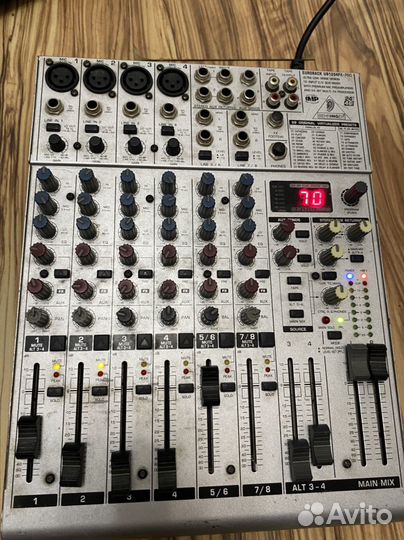 Микшерный пульт behringer UB1204FX-PRO