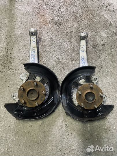 Поворотный кулак передний ступица Лексус IS 250 2