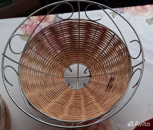 Фруктовницы плетеные, хлебницы