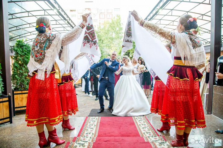 Народно-эстрадный ансамбль песни и танца Жарптица