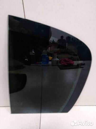 Стекло двери задней левой форточка Renault Megane