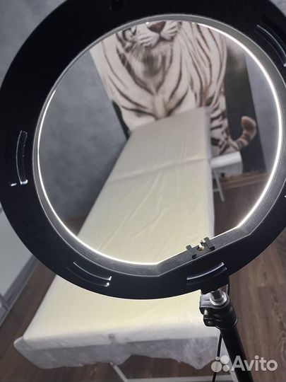 Продам кольцевую лампу