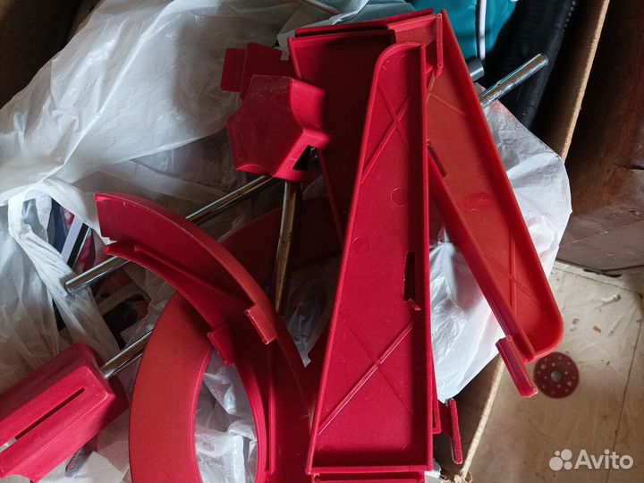 Скелет Ерик и журналы Человеческое тело