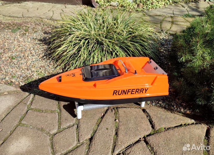 Прикормочный карповый кораблик Ранферри Solo V2