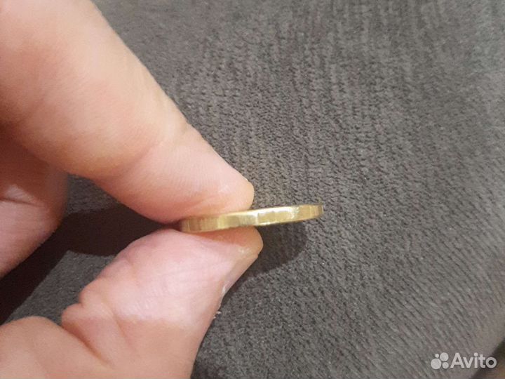 Продаётся монета