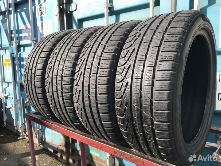Pirelli Winter Sottozero II 235/45 R18 98V