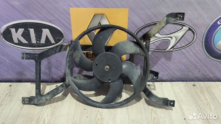 Вентилятор радиатора охлаждения двигателя диффузор