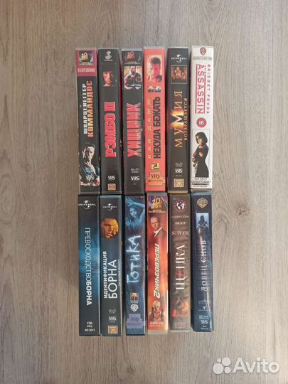 Видеокассеты в боксах